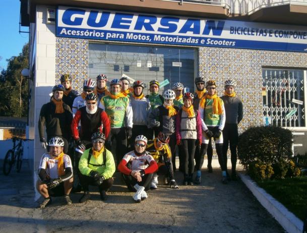 Grupo prestes a iniciar o passeio